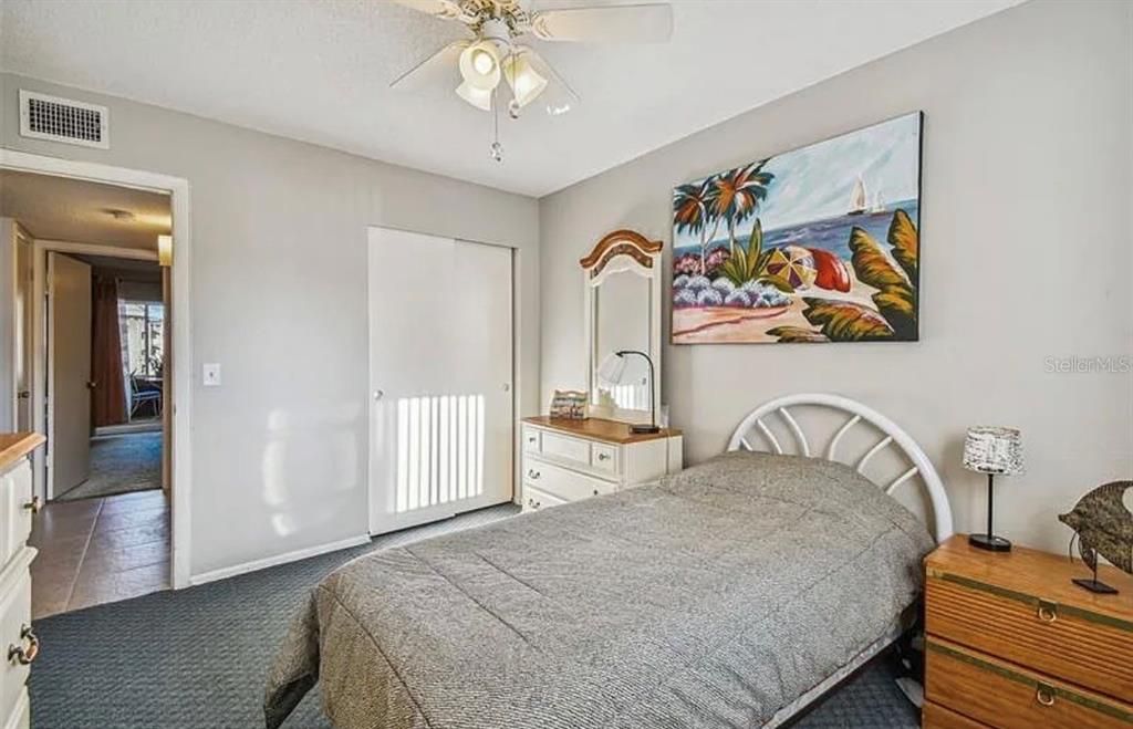 For Rent: $1,600 (2 beds, 1 baths, 1100 Square Feet)