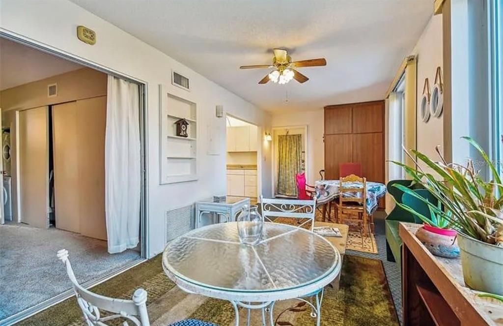 For Rent: $1,600 (2 beds, 1 baths, 1100 Square Feet)