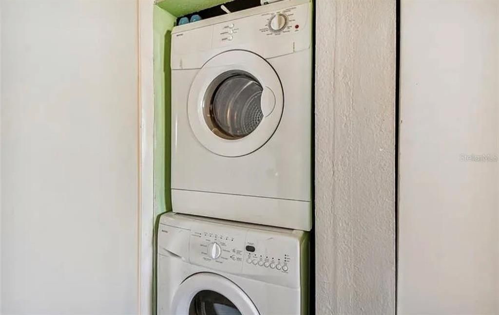 For Rent: $1,600 (2 beds, 1 baths, 1100 Square Feet)