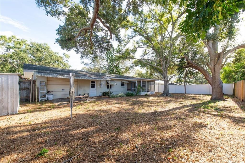 For Sale: $365,000 (2 beds, 2 baths, 1157 Square Feet)