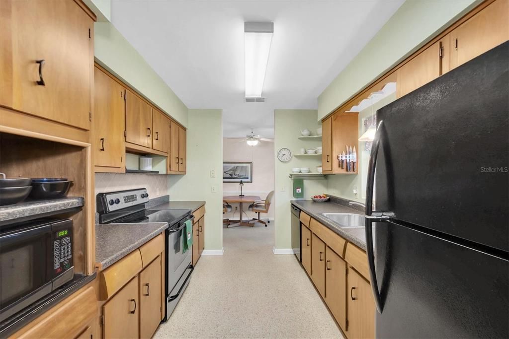 For Sale: $365,000 (2 beds, 2 baths, 1157 Square Feet)