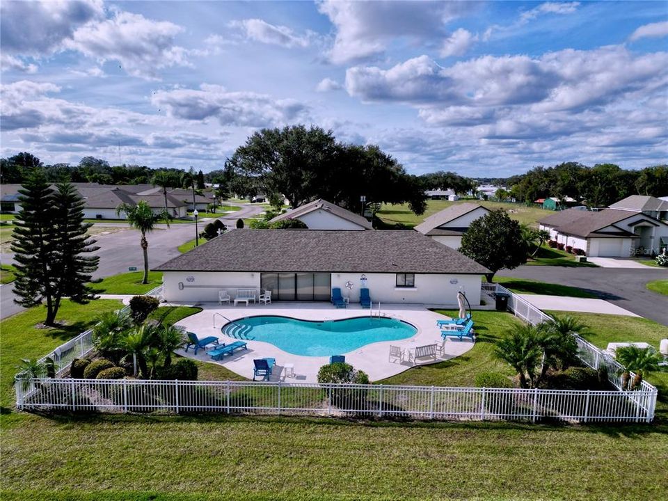 На продажу: $149,000 (2 спален, 1 ванн, 902 Квадратных фут)