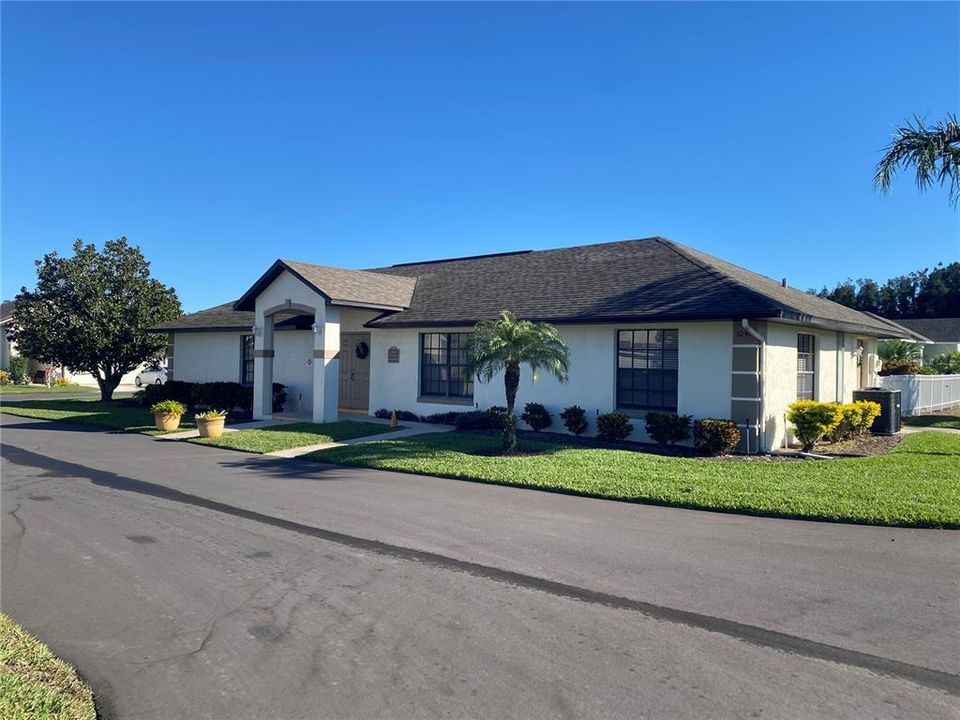 На продажу: $149,000 (2 спален, 1 ванн, 902 Квадратных фут)