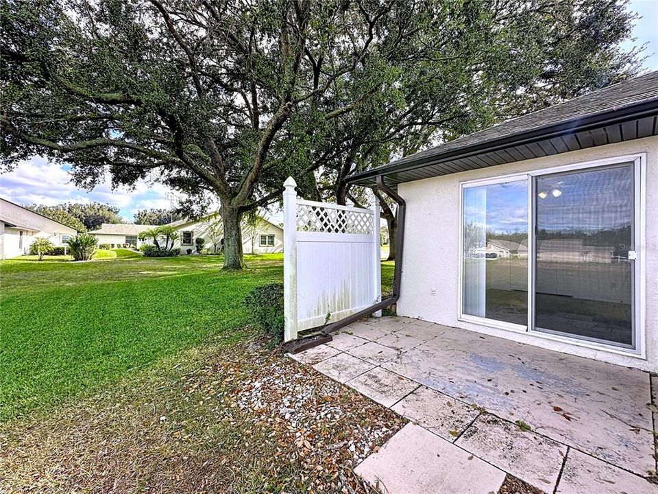 На продажу: $149,000 (2 спален, 1 ванн, 902 Квадратных фут)