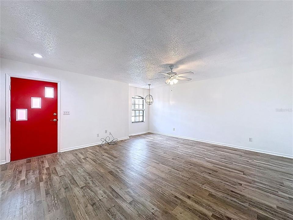 En Venta: $149,000 (2 camas, 1 baños, 902 Pies cuadrados)