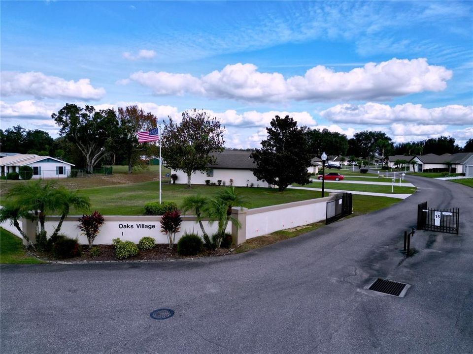 На продажу: $149,000 (2 спален, 1 ванн, 902 Квадратных фут)