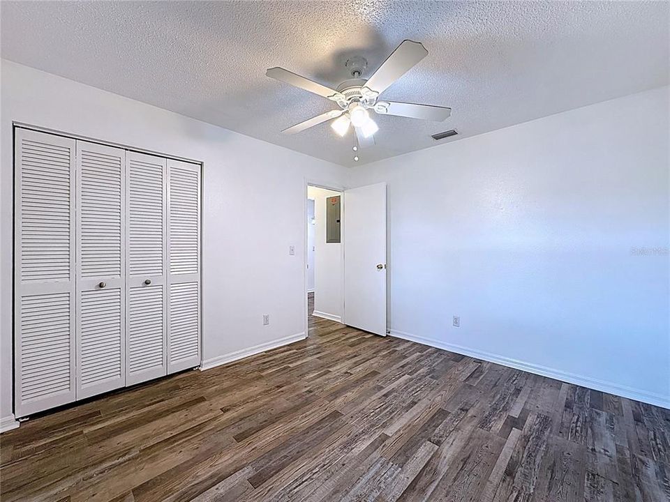 На продажу: $149,000 (2 спален, 1 ванн, 902 Квадратных фут)