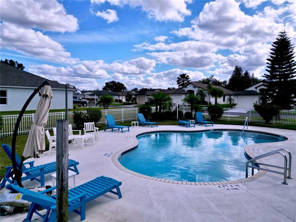 На продажу: $149,000 (2 спален, 1 ванн, 902 Квадратных фут)