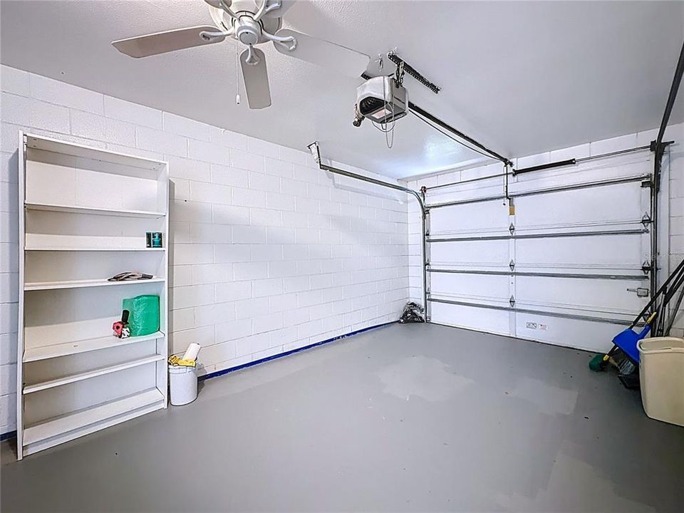 На продажу: $149,000 (2 спален, 1 ванн, 902 Квадратных фут)