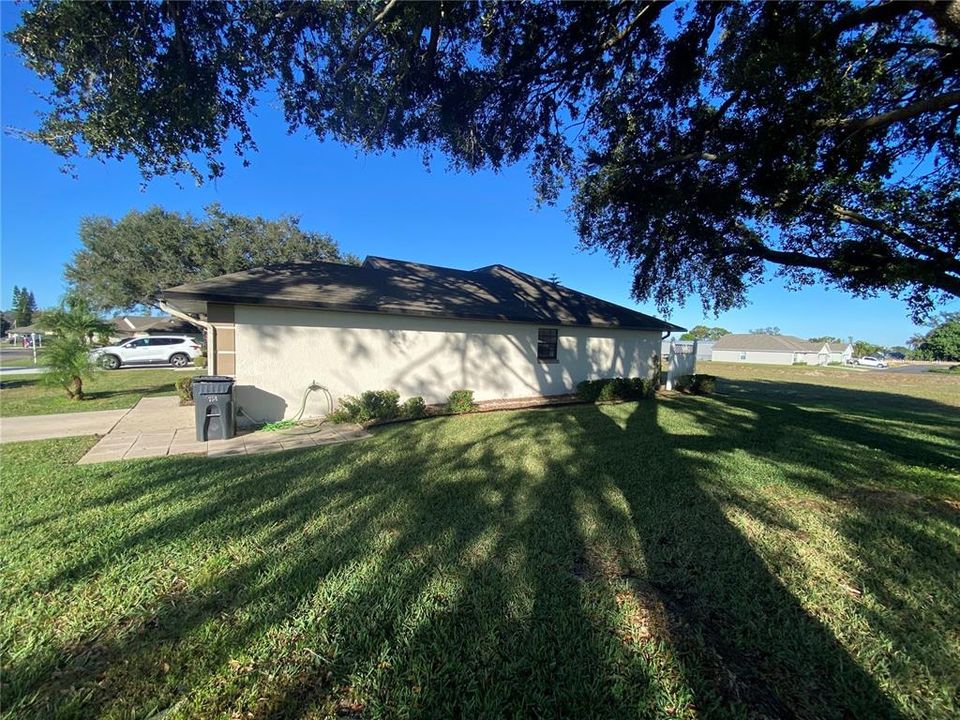 На продажу: $149,000 (2 спален, 1 ванн, 902 Квадратных фут)