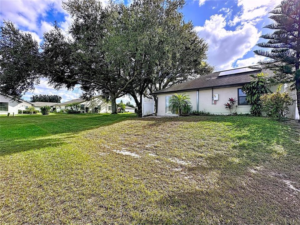 На продажу: $149,000 (2 спален, 1 ванн, 902 Квадратных фут)