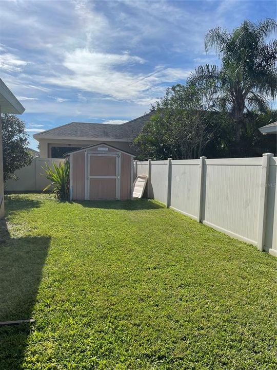 For Rent: $3,050 (4 beds, 2 baths, 1998 Square Feet)