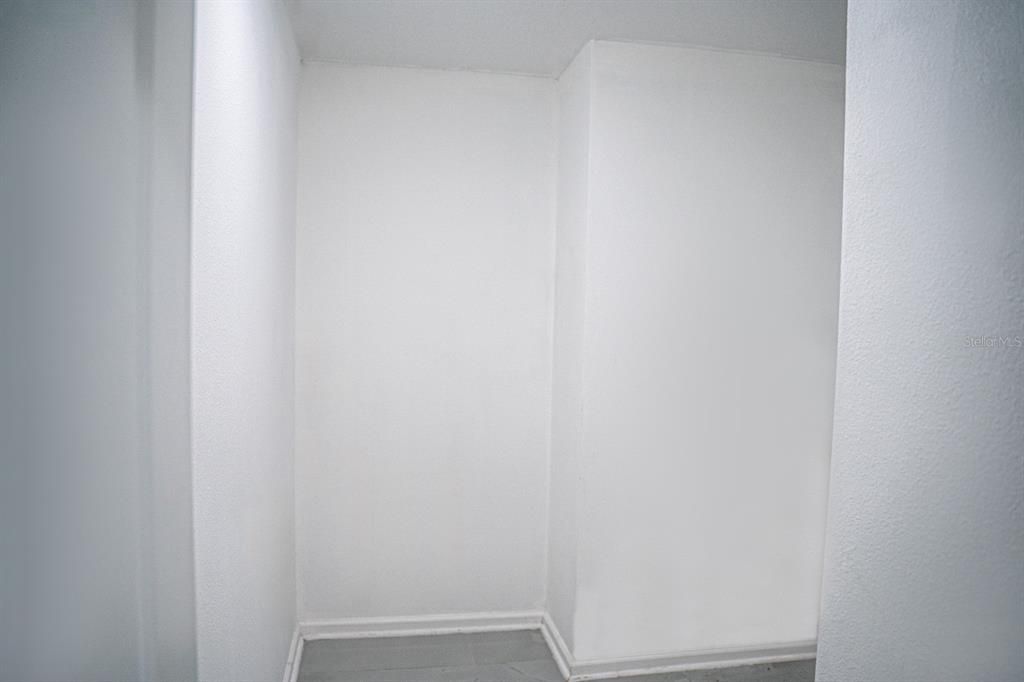 En Venta: $369,900 (4 camas, 3 baños, 1672 Pies cuadrados)