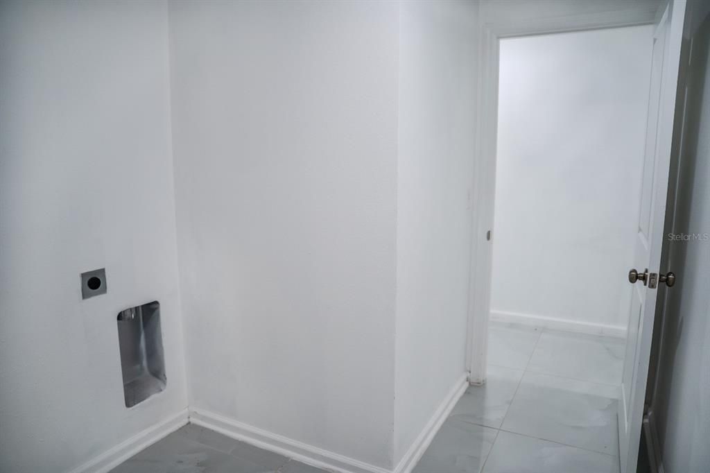 En Venta: $369,900 (4 camas, 3 baños, 1672 Pies cuadrados)