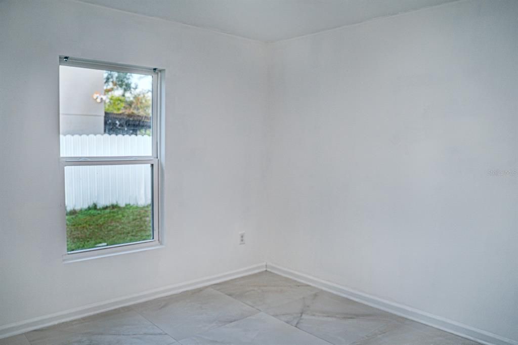 En Venta: $369,900 (4 camas, 3 baños, 1672 Pies cuadrados)