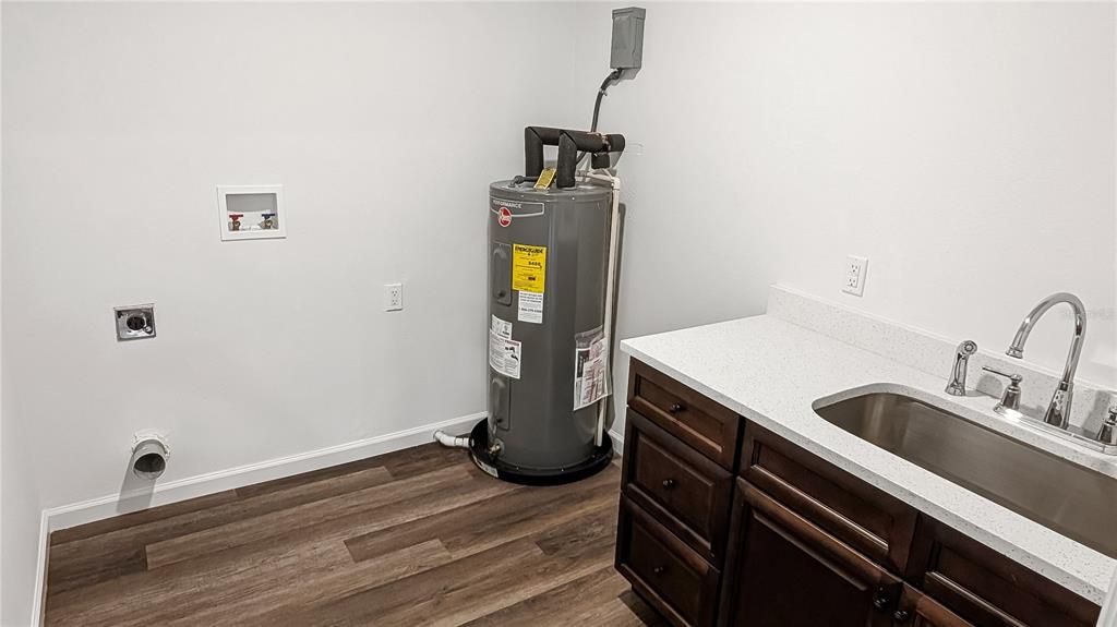 For Sale: $409,925 (4 beds, 2 baths, 1840 Square Feet)