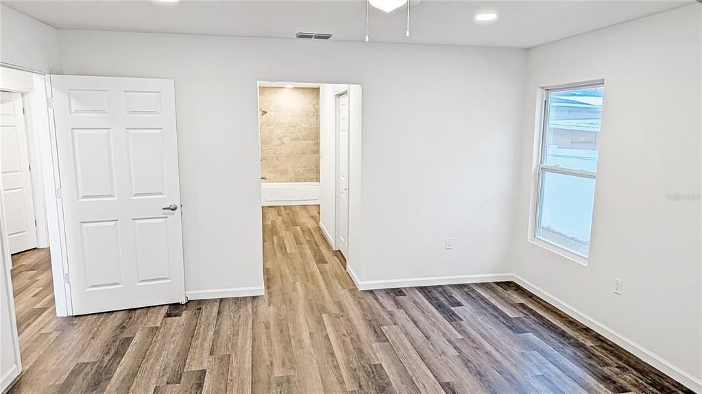 For Sale: $409,925 (4 beds, 2 baths, 1840 Square Feet)