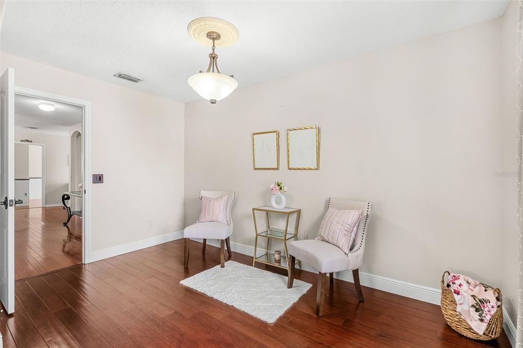 待售: $610,000 (5 贝兹, 3 浴室, 3493 平方英尺)