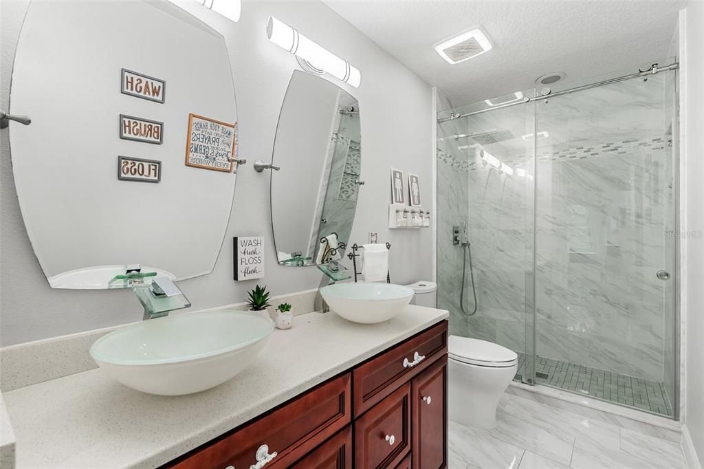 待售: $610,000 (5 贝兹, 3 浴室, 3493 平方英尺)