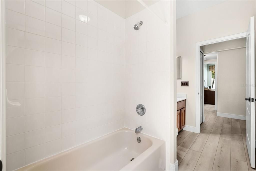 待售: $610,000 (5 贝兹, 3 浴室, 3493 平方英尺)