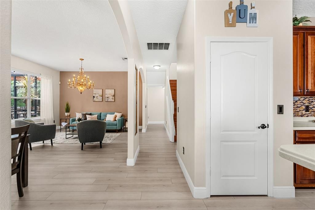 待售: $610,000 (5 贝兹, 3 浴室, 3493 平方英尺)