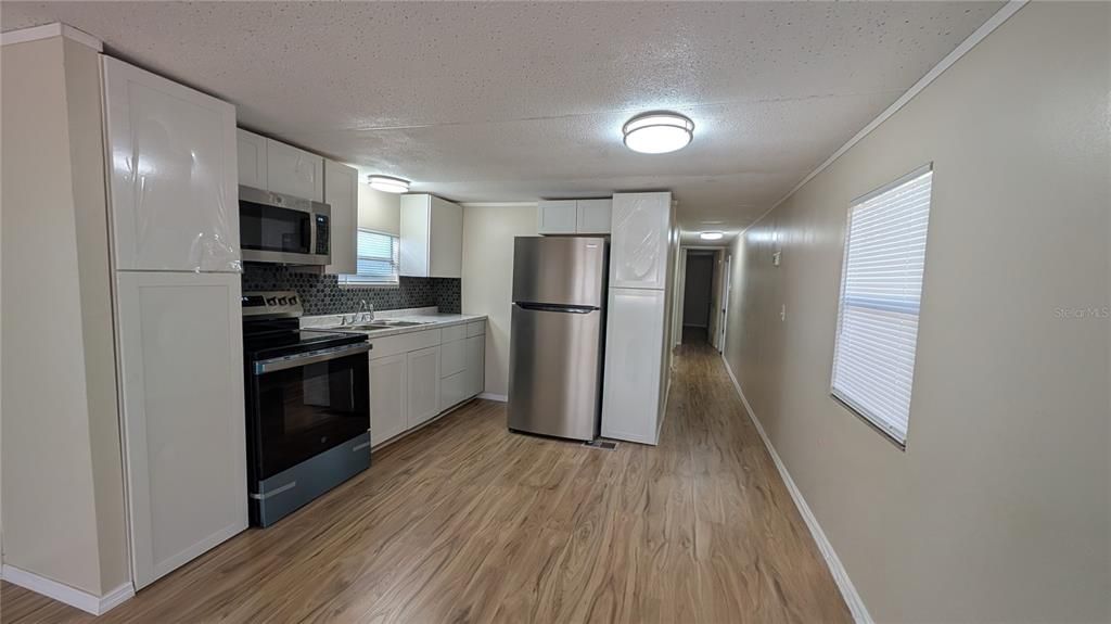 For Rent: $1,150 (1 beds, 1 baths, 660 Square Feet)