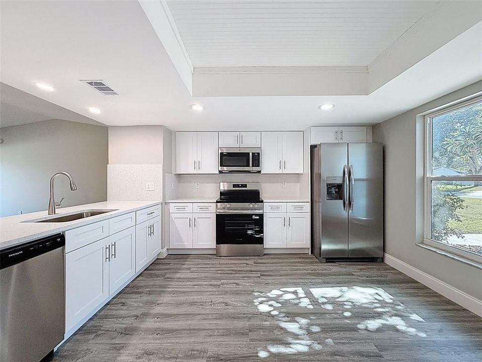 For Sale: $380,000 (4 beds, 2 baths, 1399 Square Feet)