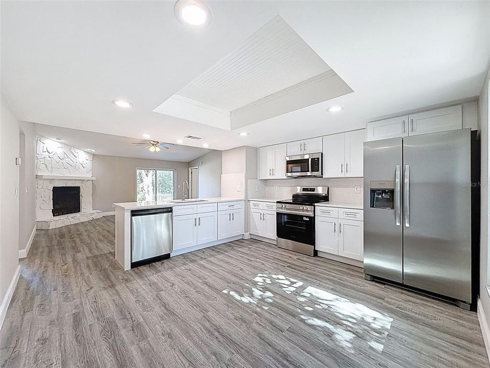 For Sale: $380,000 (4 beds, 2 baths, 1399 Square Feet)