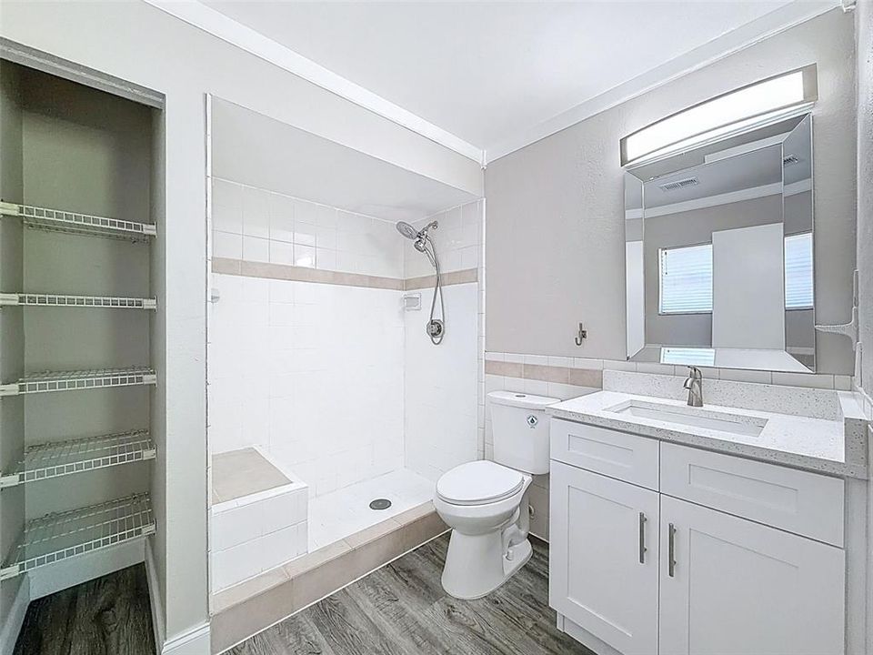 For Sale: $380,000 (4 beds, 2 baths, 1399 Square Feet)