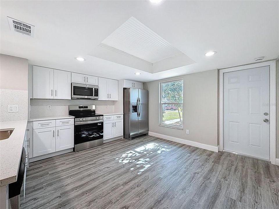 For Sale: $380,000 (4 beds, 2 baths, 1399 Square Feet)