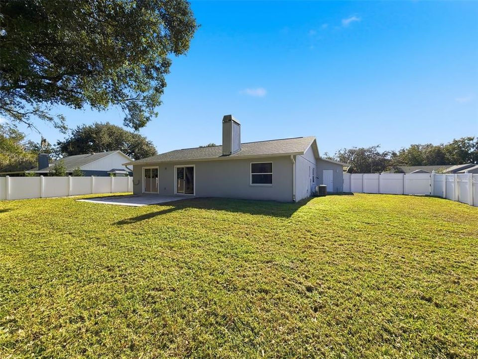 For Sale: $380,000 (4 beds, 2 baths, 1399 Square Feet)