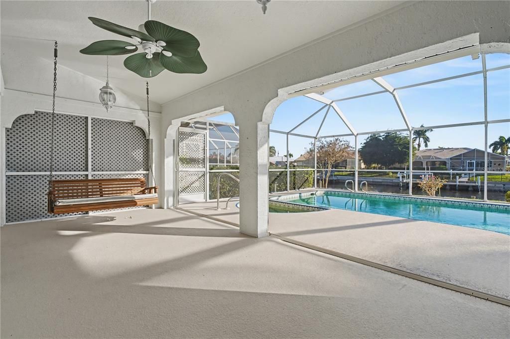 For Sale: $685,000 (3 beds, 2 baths, 2137 Square Feet)