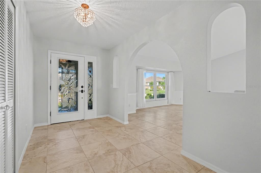 На продажу: $685,000 (3 спален, 2 ванн, 2137 Квадратных фут)