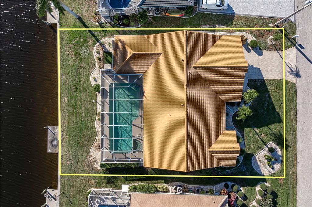 For Sale: $685,000 (3 beds, 2 baths, 2137 Square Feet)