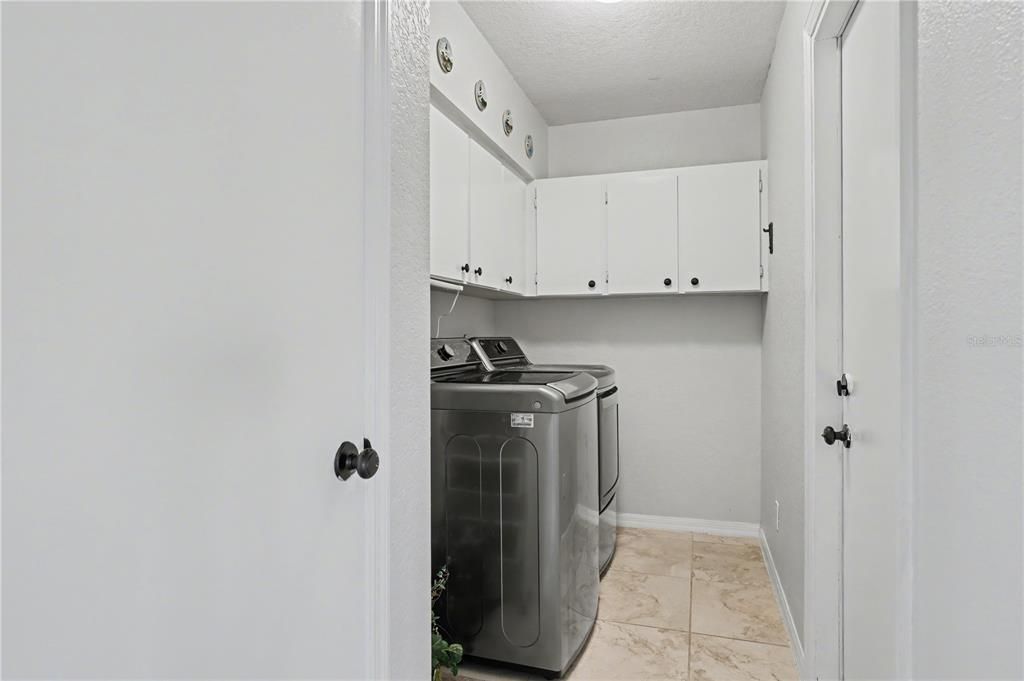 For Sale: $685,000 (3 beds, 2 baths, 2137 Square Feet)