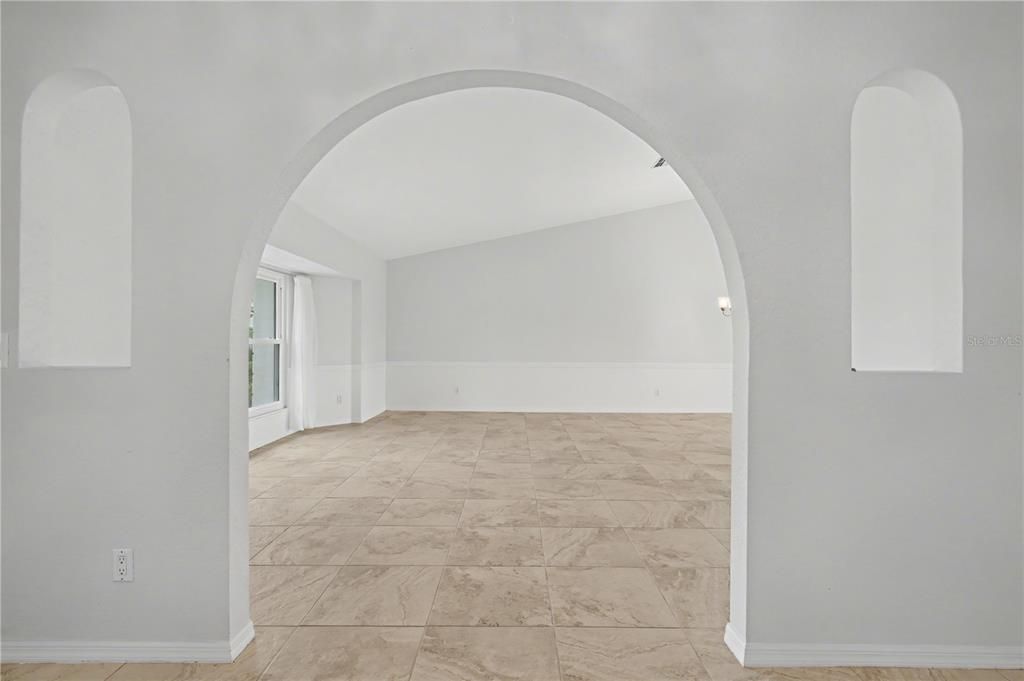 На продажу: $685,000 (3 спален, 2 ванн, 2137 Квадратных фут)