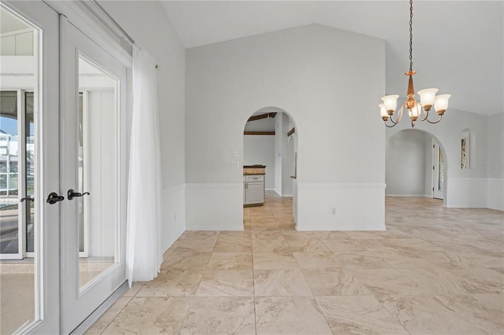 На продажу: $685,000 (3 спален, 2 ванн, 2137 Квадратных фут)