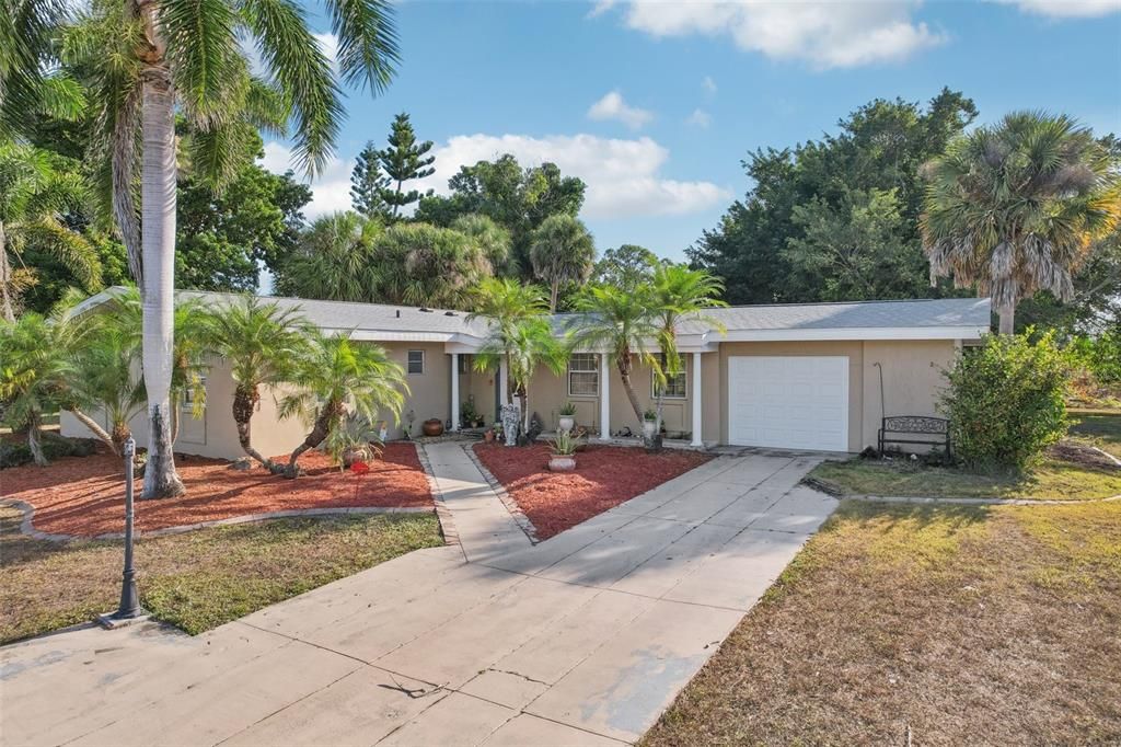 For Sale: $339,000 (3 beds, 2 baths, 1431 Square Feet)