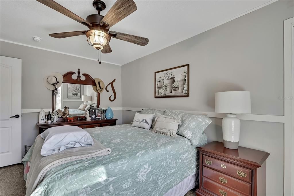 For Sale: $320,000 (4 beds, 2 baths, 2040 Square Feet)