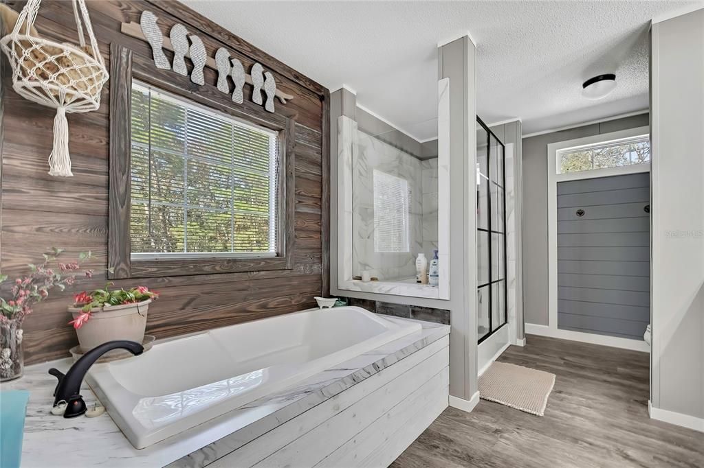 For Sale: $320,000 (4 beds, 2 baths, 2040 Square Feet)