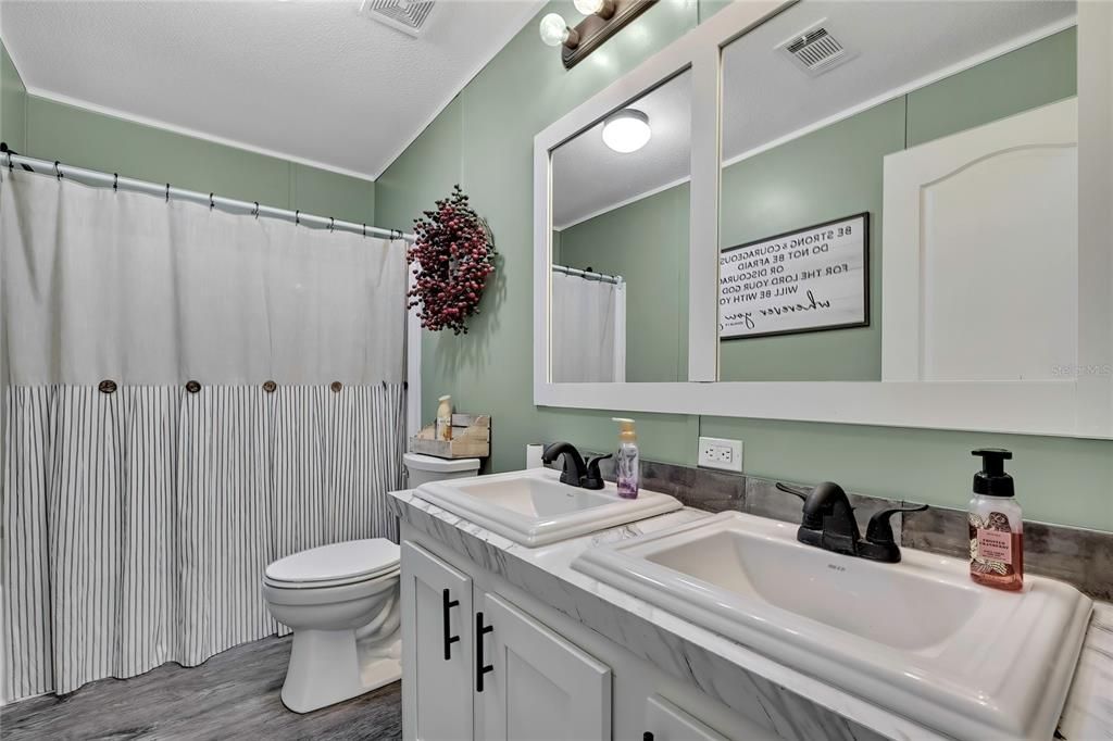 For Sale: $320,000 (4 beds, 2 baths, 2040 Square Feet)