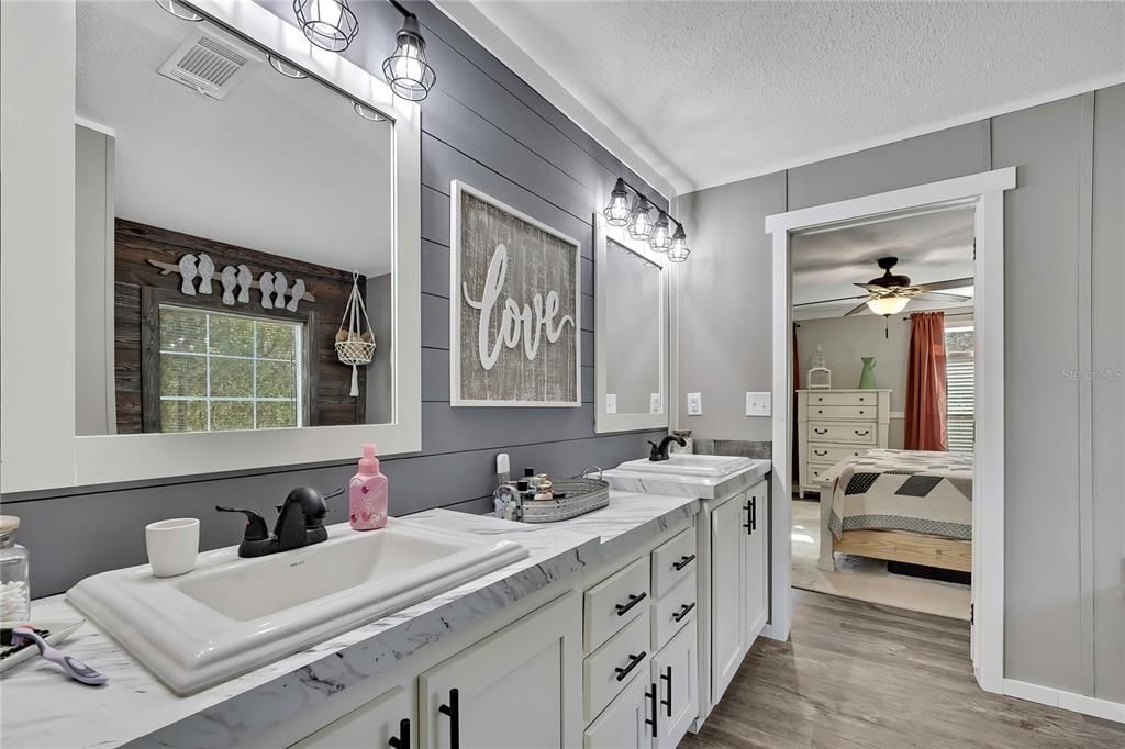 For Sale: $320,000 (4 beds, 2 baths, 2040 Square Feet)