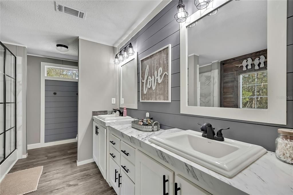 For Sale: $320,000 (4 beds, 2 baths, 2040 Square Feet)