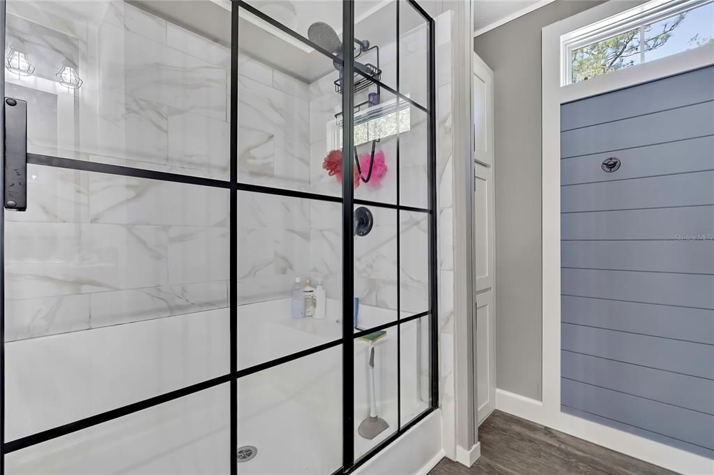 For Sale: $320,000 (4 beds, 2 baths, 2040 Square Feet)