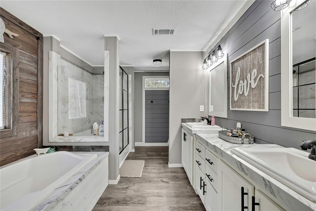 For Sale: $320,000 (4 beds, 2 baths, 2040 Square Feet)