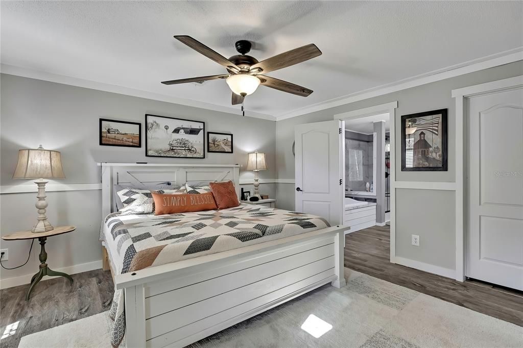 For Sale: $320,000 (4 beds, 2 baths, 2040 Square Feet)