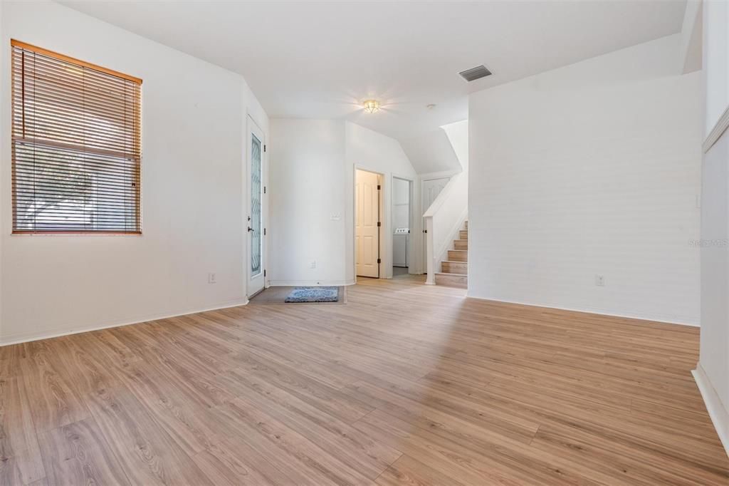 En Venta: $335,000 (3 camas, 2 baños, 2343 Pies cuadrados)