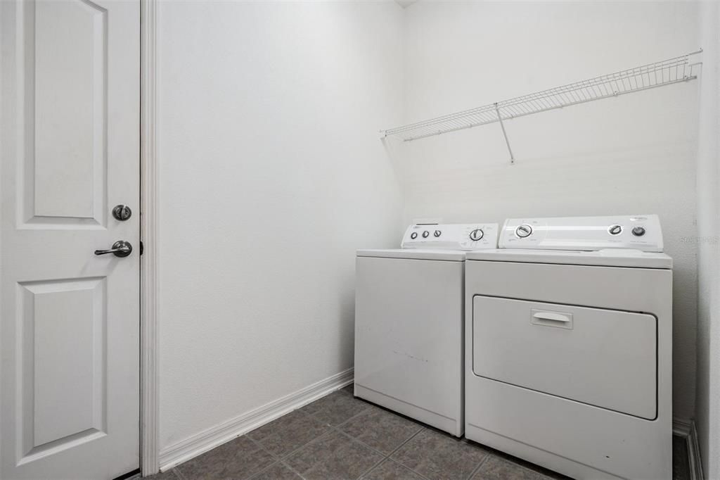 En Venta: $335,000 (3 camas, 2 baños, 2343 Pies cuadrados)