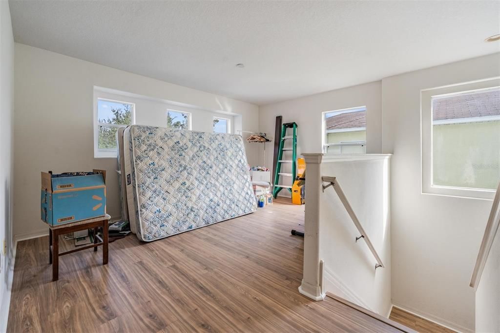 En Venta: $335,000 (3 camas, 2 baños, 2343 Pies cuadrados)