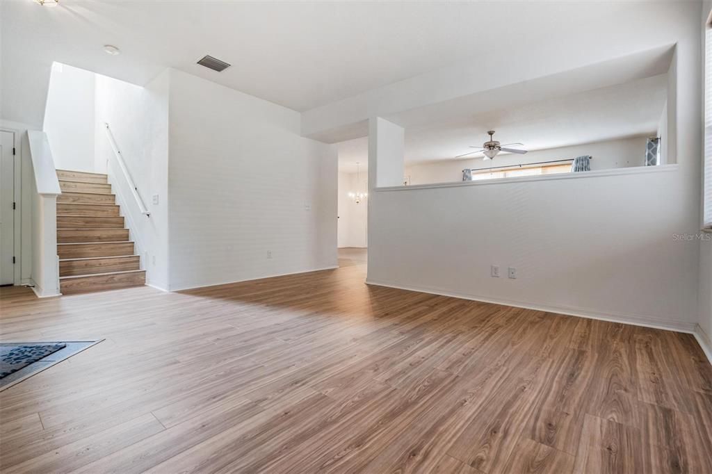 En Venta: $335,000 (3 camas, 2 baños, 2343 Pies cuadrados)